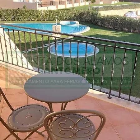 Moradia Townhouse Rosal 2 Ferienhaus *