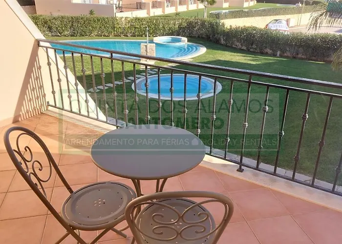 Moradia Townhouse Rosal 2 Ferienhaus *