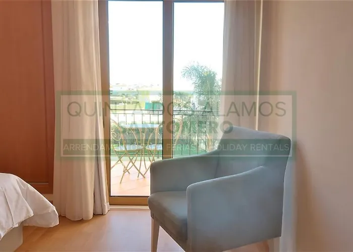 Moradia Townhouse Rosal 2 *