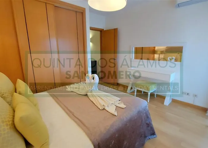 Moradia Townhouse Rosal 2 Ferienhaus